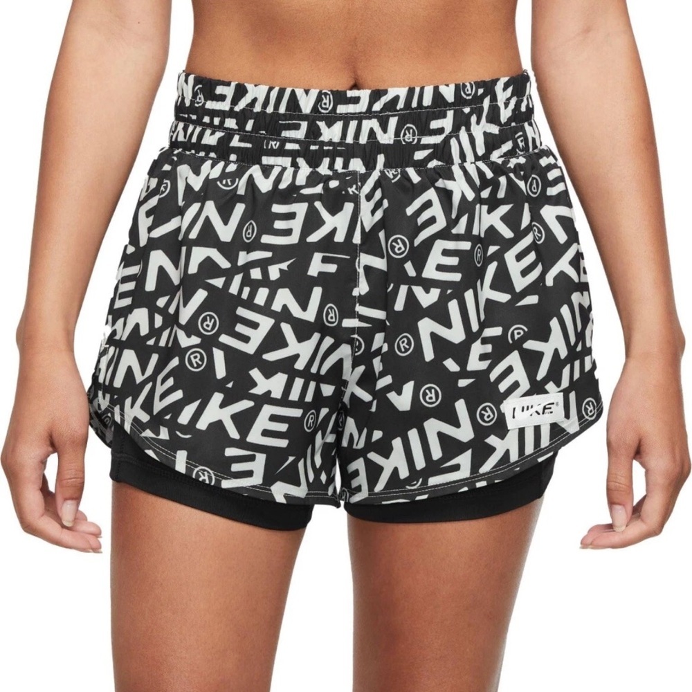 {Nike} "Tempo One Dri-Fit Loose" Black White Print Mid Rise Running Shorts WAS2
